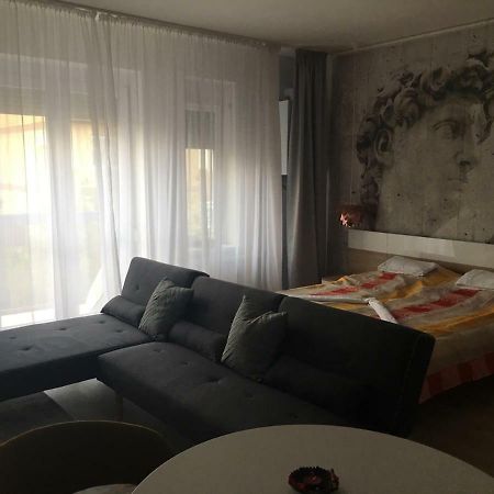 Hunyadi Apartman Szekszard Bagian luar foto