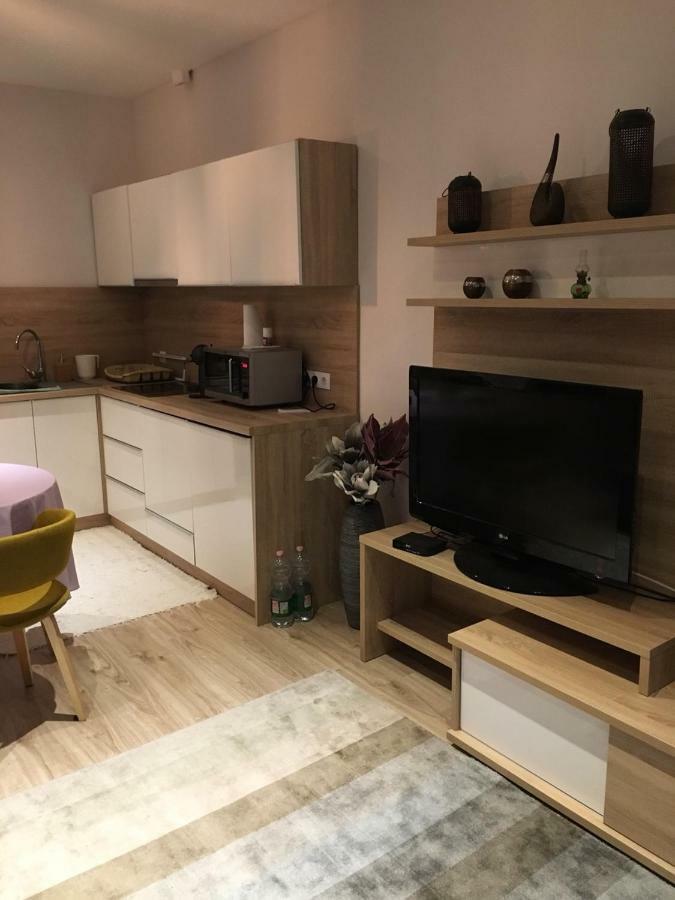 Hunyadi Apartman Szekszard Bagian luar foto