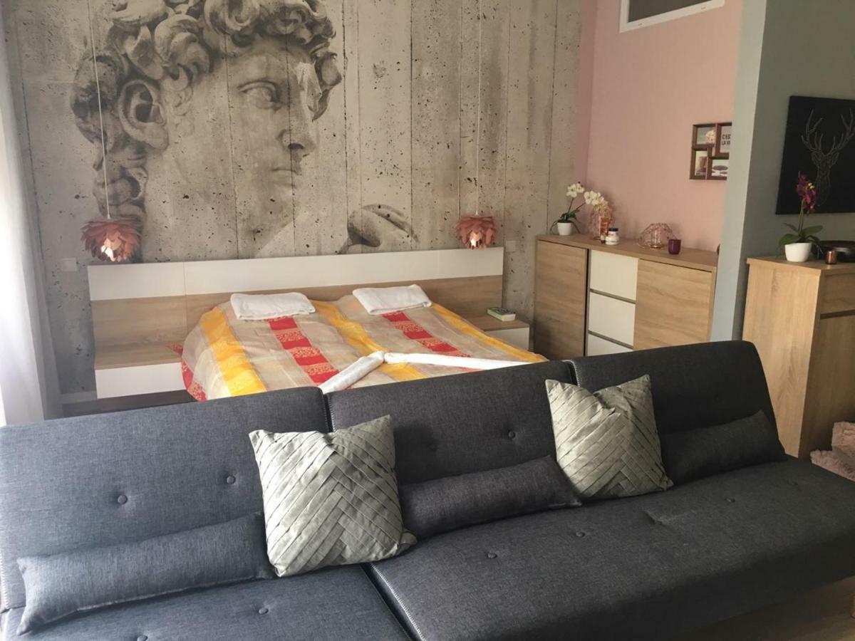 Hunyadi Apartman Szekszard Bagian luar foto