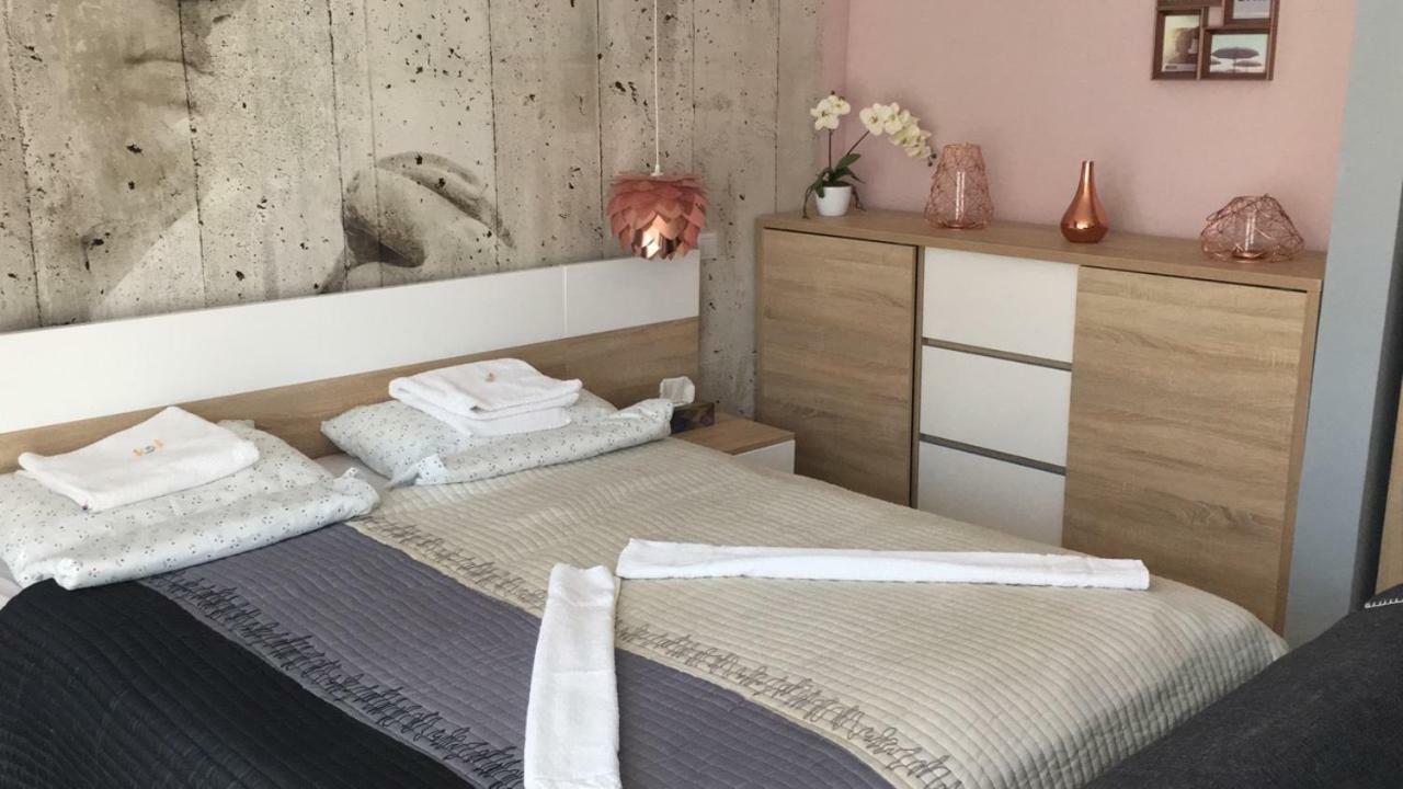 Hunyadi Apartman Szekszard Bagian luar foto