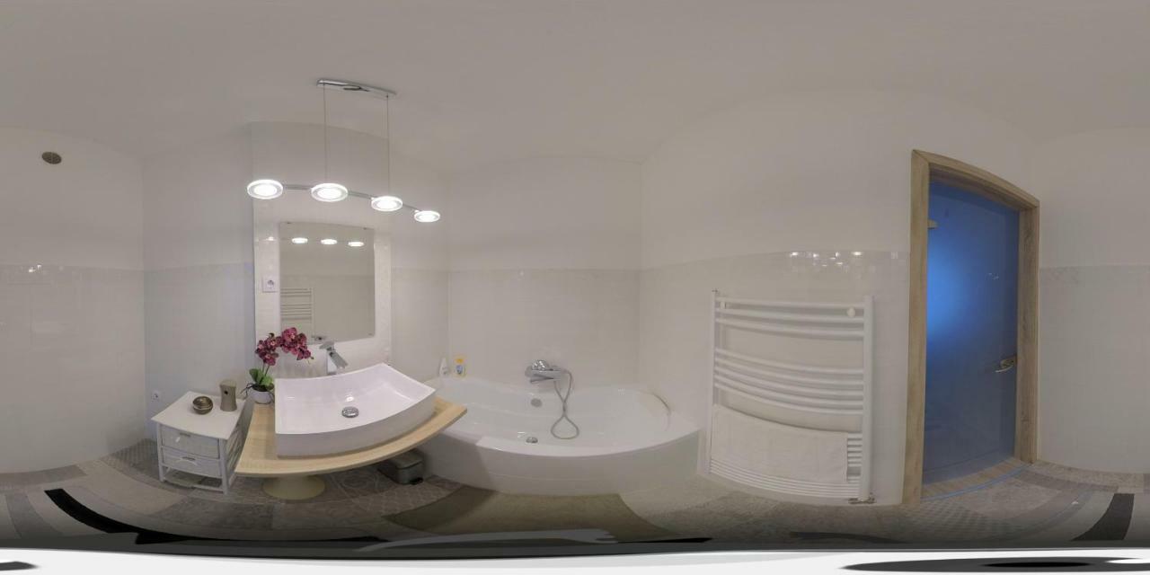 Hunyadi Apartman Szekszard Bagian luar foto